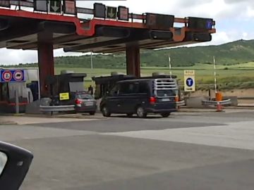 La autopista AP-1 se convierte en la primera vía de pago en España que deja de cobrar peaje