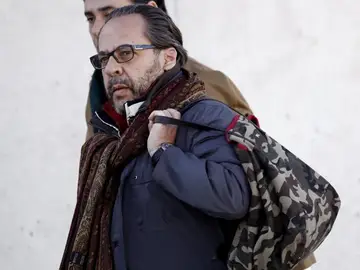 Álvaro Pérez 'El Bigotes', a su llegada a la Audiencia Nacional, en una imagen de archivo Álvaro Pérez 'El Bigotes', a su llegada a la Audiencia Nacional, en una imagen de archivo