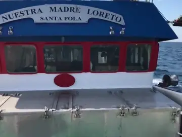 El pesquero español con doce migrantes sigue sin puerto para desembarcar El pesquero español con doce migrantes sigue sin puerto para desembarcar