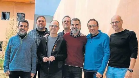 Jordi Sànchez, Oriol Junqueras, Jordi Turull, Joaquim Forn, Jordi Cuixart, Josep Rull y Raül Romeva Jordi Sànchez, Oriol Junqueras, Jordi Turull, Joaquim Forn, Jordi Cuixart, Josep Rull y Raül Romeva