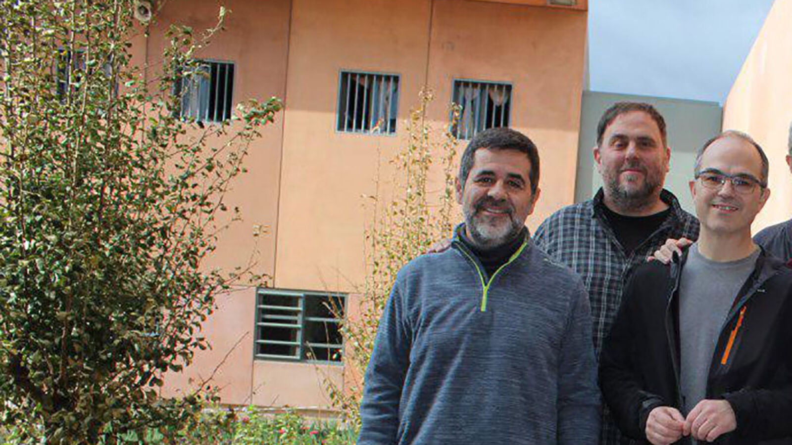 La huelga de hambre iniciada por Jordi Sànchez y Jordi Turull no agrada a los líderes de ERC
