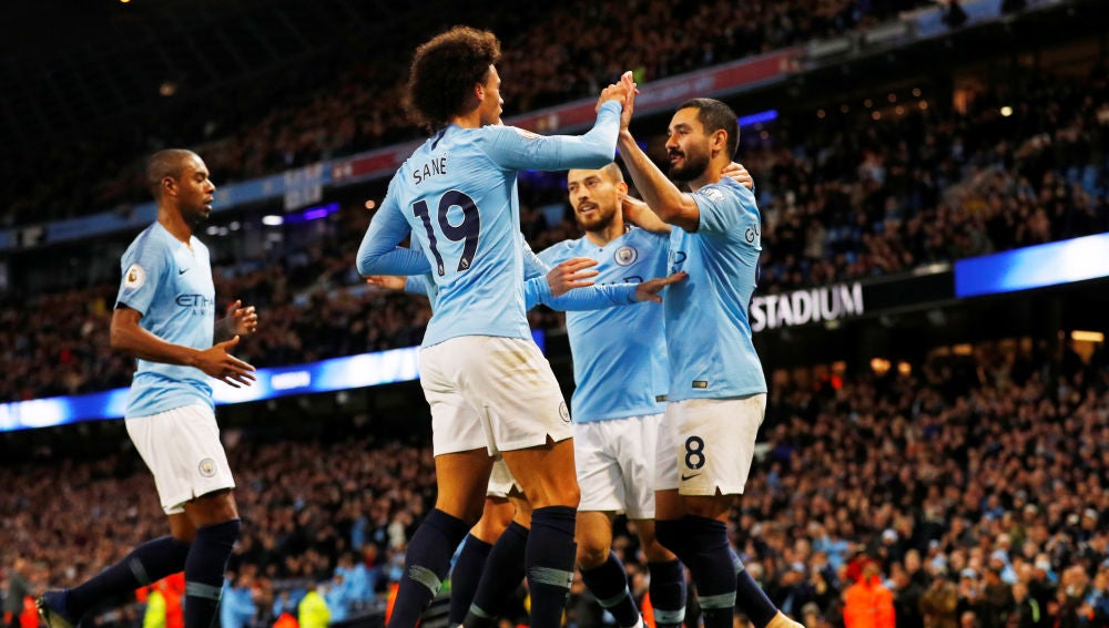 Los jugadores del Manchester City celebran un gol