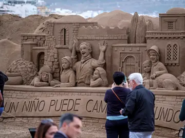Belén de arena en la playa de las Canteras Belén de arena en la playa de las Canteras
