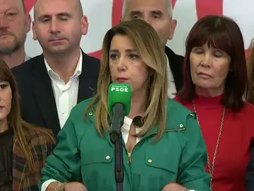 Susana Díaz: "Pido a todas las fueras constitucionalistas que paremos a la extrema derecha" Susana Díaz: "Pido a todas las fueras constitucionalistas que paremos a la extrema derecha"