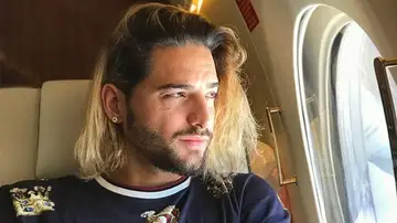 Maluma en su jet privado Maluma en su jet privado