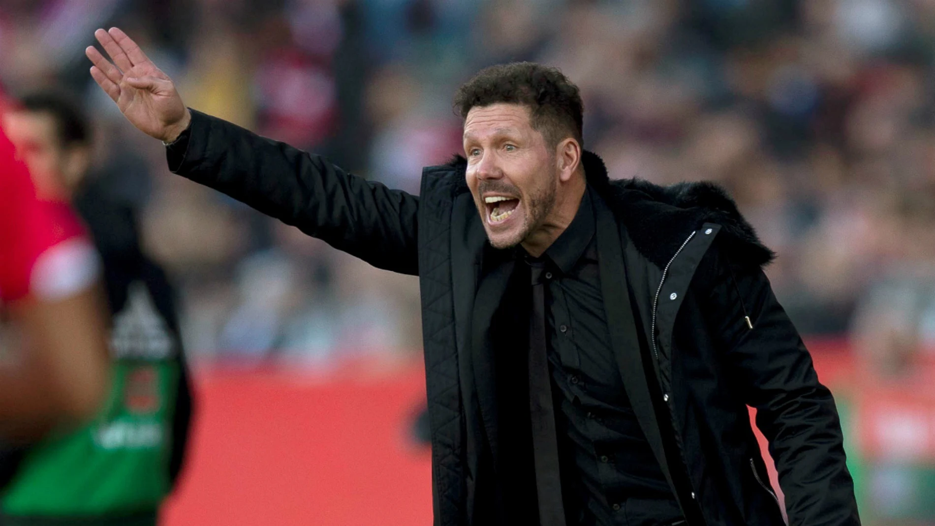 Simeone da indicaciones Simeone da indicaciones