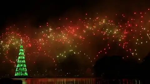 Desde el árbol de Navidad flotante más grande del mundo en Brasil hasta el encendido en Belén Desde el árbol de Navidad flotante más grande del mundo en Brasil hasta el encendido en Belén