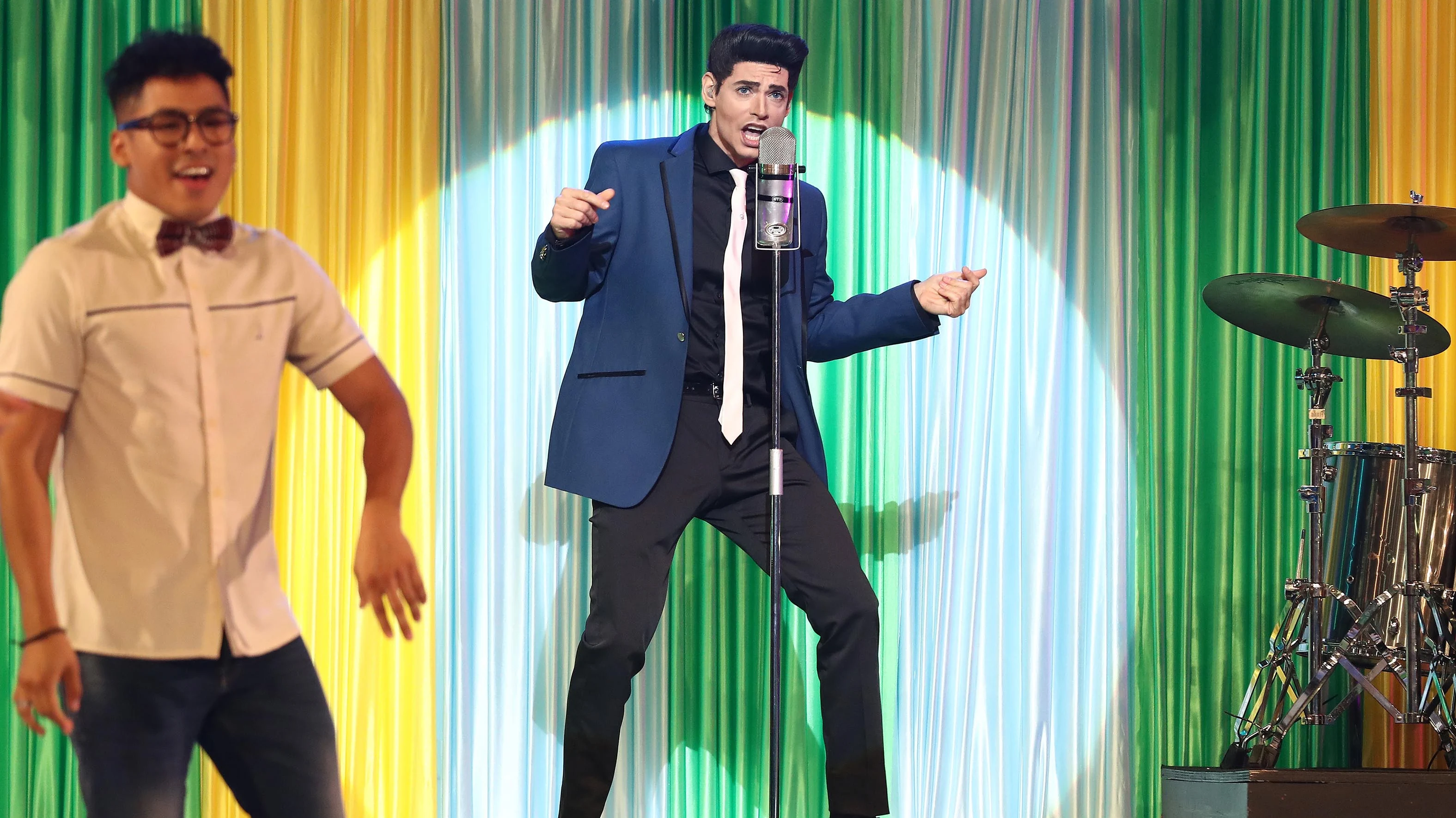 Carlos Baute llena el plató de ritmo como Zac Efron Carlos Baute llena el plató de ritmo como Zac Efron