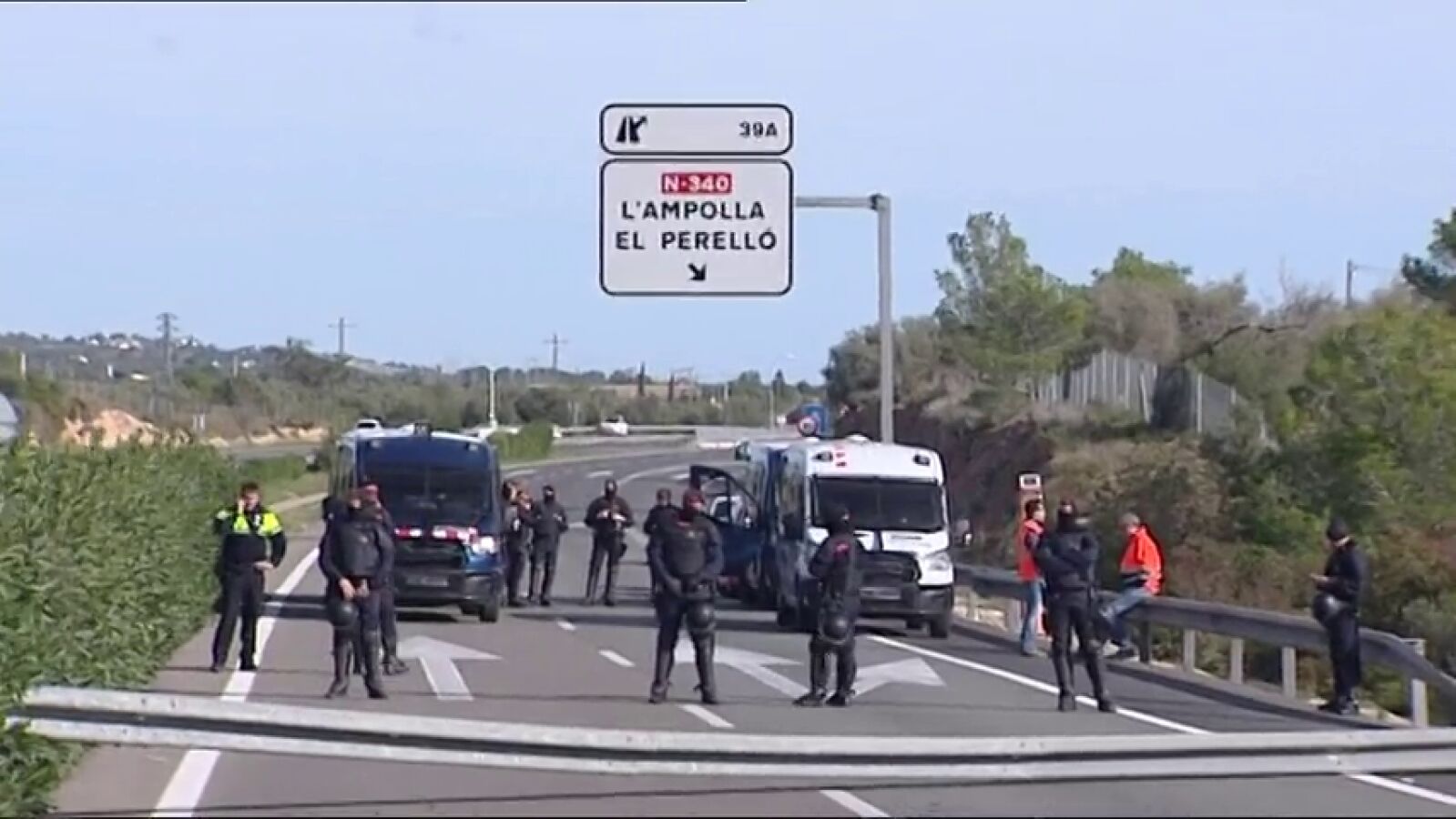 Temor entre policías y guardias civiles a pasar las navidades desplegados en Cataluña 