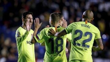 Leo Messi celebra un gol en el Ciutat de Valencia