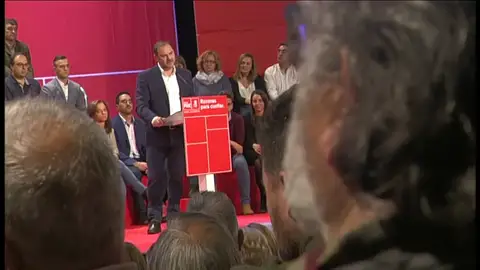 Ábalos critica a la “España casposa en la que todos tenemos que ser toreros y cazadores" Ábalos critica a la “España casposa en la que todos tenemos que ser toreros y cazadores"