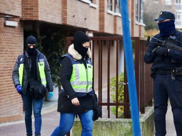 La Policía Nacional ha detenido en Vitoria a un presunto yihadista por pertenencia a organización terrorista y captación
