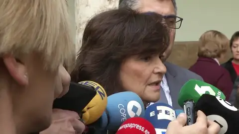 Carmen Calvo, sobre la reunión entre Sánchez y Torra: "Estamos trabajando en eso" Carmen Calvo, sobre la reunión entre Sánchez y Torra: "Estamos trabajando en eso"