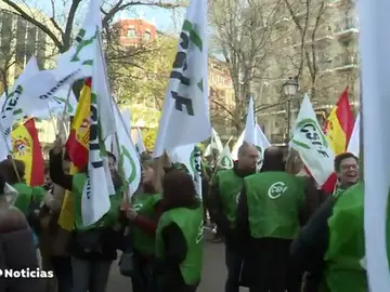 FUNCIONARIOS FUNCIONARIOS