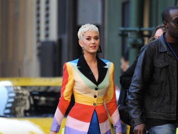 Una muy colorida Katy Perry por las calles de Los Ángeles 