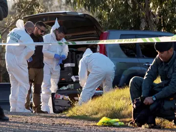 Efectivos de la Guardia Civil inspeccionan el paraje La Mimbrera Efectivos de la Guardia Civil inspeccionan el paraje La Mimbrera