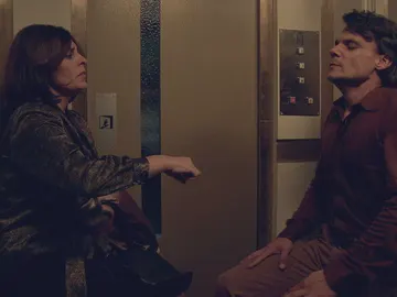 Apagón en el Hotel La Estrella: Jesús sufre un ataque de pánico encerrado con Romi en el ascensor Apagón en el Hotel La Estrella: Jesús sufre un ataque de pánico encerrado con Romi en el ascensor