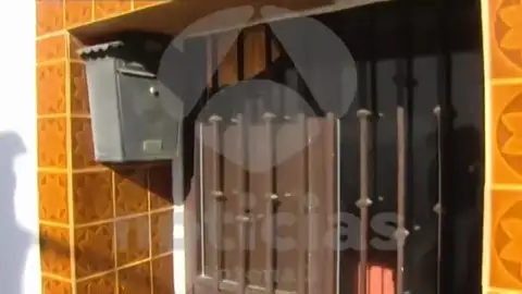 Así es la casa desde la que el detenido por la muerte de Laura Luelmo observaba a la joven Así es la casa desde la que el detenido por la muerte de Laura Luelmo observaba a la joven