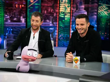 Trancas y Barrancas preparan un entrenamiento especial para Saúl Ñíguez con 'Pelillos Calamar' en 'El Hormiguero 3.0' Trancas y Barrancas preparan un entrenamiento especial para Saúl Ñíguez con 'Pelillos Calamar' en 'El Hormiguero 3.0'