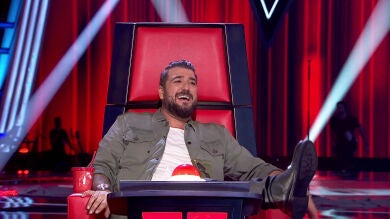 Antonio Orozco anima al público de 'La Voz': 