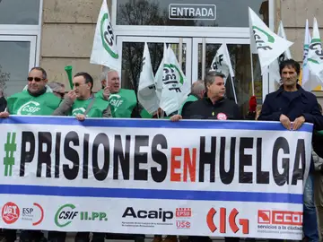 La plataforma sindical de trabajadores de Instituciones Penitenciarias La plataforma sindical de trabajadores de Instituciones Penitenciarias