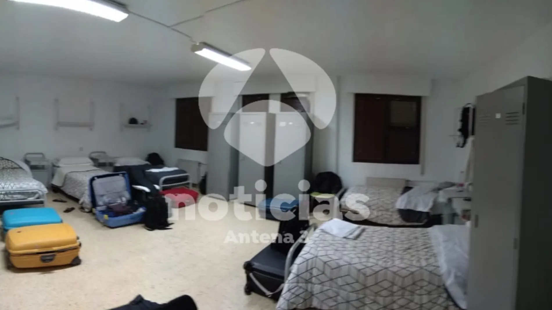 La habitación en la que han sido alojado el refuerzo policial La habitación en la que han sido alojado el refuerzo policial