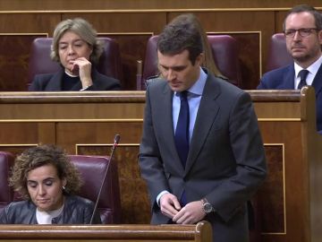 Casado reprocha a Sánchez la reunión con Torra, un político que a su juicio busca “una guerra civil" Casado reprocha a Sánchez la reunión con Torra, un político que a su juicio busca “una guerra civil"
