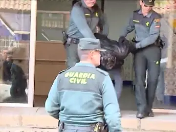 Bernardo Montoya abandona el cuartel de la Guardia Civil para realizar la reconstrucción de los hechos Bernardo Montoya abandona el cuartel de la Guardia Civil para realizar la reconstrucción de los hechos