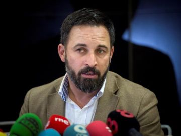 El líder de Vox, Santiago Abascal, en una rueda de prensa