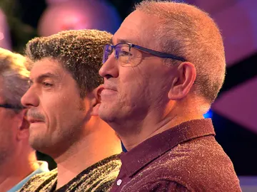 "¡Feliz cumplebomba!", el nuevo integrante de 'Los Lobos', Alberto, sufre su primera explosión en '¡Boom!' "¡Feliz cumplebomba!", el nuevo integrante de 'Los Lobos', Alberto, sufre su primera explosión en '¡Boom!'