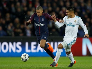 Mbappé, durante un partido contra el Real Madrid