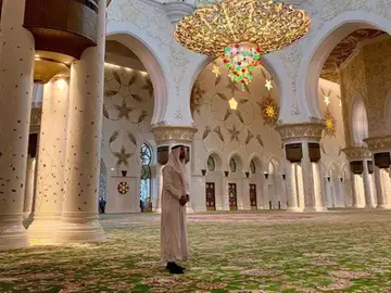 Sergio Ramos en la mezquita Sheikh Zayed Sergio Ramos en la mezquita Sheikh Zayed