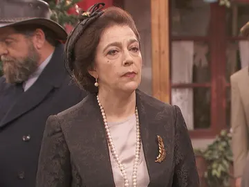 El espectro de Francisca Montenegro siembra el pánico en el pueblo El espectro de Francisca Montenegro siembra el pánico en el pueblo