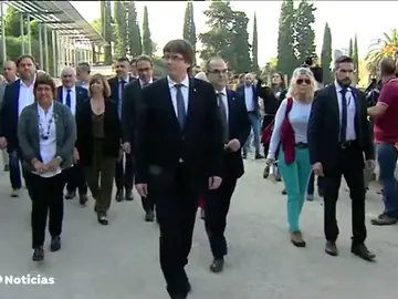 El Tribunal de Cuentas acusa a Puigdemont del desvío de unos 8 millones de euros para financiar el refereréndum ilegal del 1-O El Tribunal de Cuentas acusa a Puigdemont del desvío de unos 8 millones de euros para financiar el refereréndum ilegal del 1-O