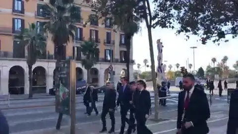 VÍDEO Pedro Sánchez llega caminando a la Llotja del mar donde se ha celebrado el Consejo de Ministros VÍDEO Pedro Sánchez llega caminando a la Llotja del mar donde se ha celebrado el Consejo de Ministros