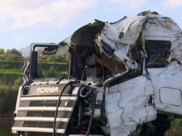 Complicado rescate de un camionero en Gran Canaria