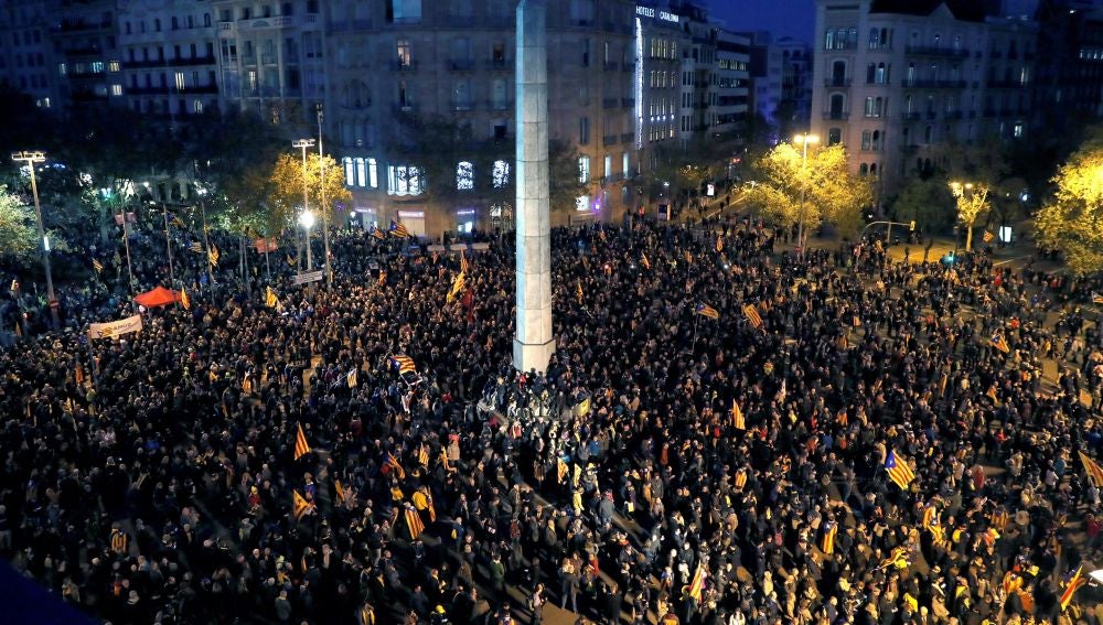 Manifestación de los independentistas tras el Consejo de Ministros en Barcelona