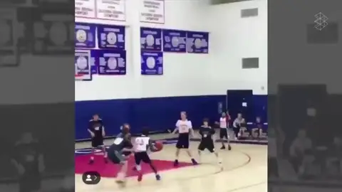 El canastón del hijo de LeBron James que está reventando Instagram: "Siento escalofríos" El canastón del hijo de LeBron James que está reventando Instagram: "Siento escalofríos"