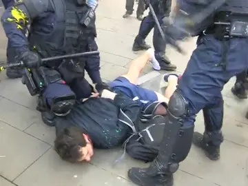 REEMPLAZO: Siete detenidos en las protestas en Barcelona REEMPLAZO: Siete detenidos en las protestas en Barcelona