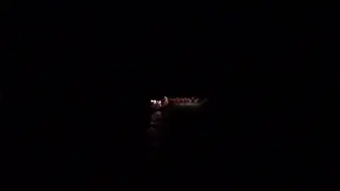 Open Arms rescata a más 300 personas a bordo de tres barcas en el Mediterráneo Open Arms rescata a más 300 personas a bordo de tres barcas en el Mediterráneo