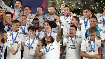 Los jugadores del Real Madrid celebran su victoria en el Mundial de Clubes
