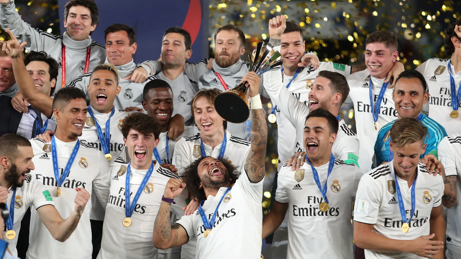 Los jugadores del Real Madrid celebran su victoria en el Mundial de Clubes Los jugadores del Real Madrid celebran su victoria en el Mundial de Clubes