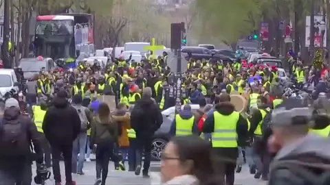 Un muerto en un accidente junto a una protesta de los 'chalecos amarillos' en Perpiñán Un muerto en un accidente junto a una protesta de los 'chalecos amarillos' en Perpiñán