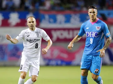 Andrés Iniesta y Fernando Torres, durante un partido entre el Vissel Kobe y el Sagan Tosu Andrés Iniesta y Fernando Torres, durante un partido entre el Vissel Kobe y el Sagan Tosu