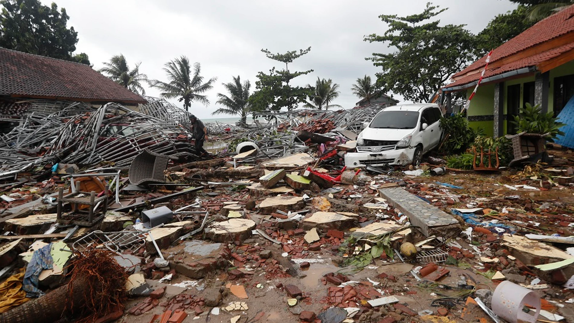 Imagen de la devastación que ha dejado el tsunami en Indonesia Imagen de la devastación que ha dejado el tsunami en Indonesia