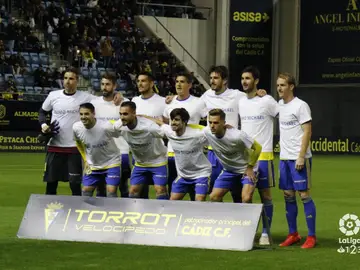 El mensaje de los jugadores del Cádiz a Michael Robinson El mensaje de los jugadores del Cádiz a Michael Robinson