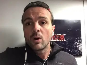 El jefe de misión del Open Arms: "Lo sobrellevamos bien, aunque hoy el mar está más crecido" El jefe de misión del Open Arms: "Lo sobrellevamos bien, aunque hoy el mar está más crecido"