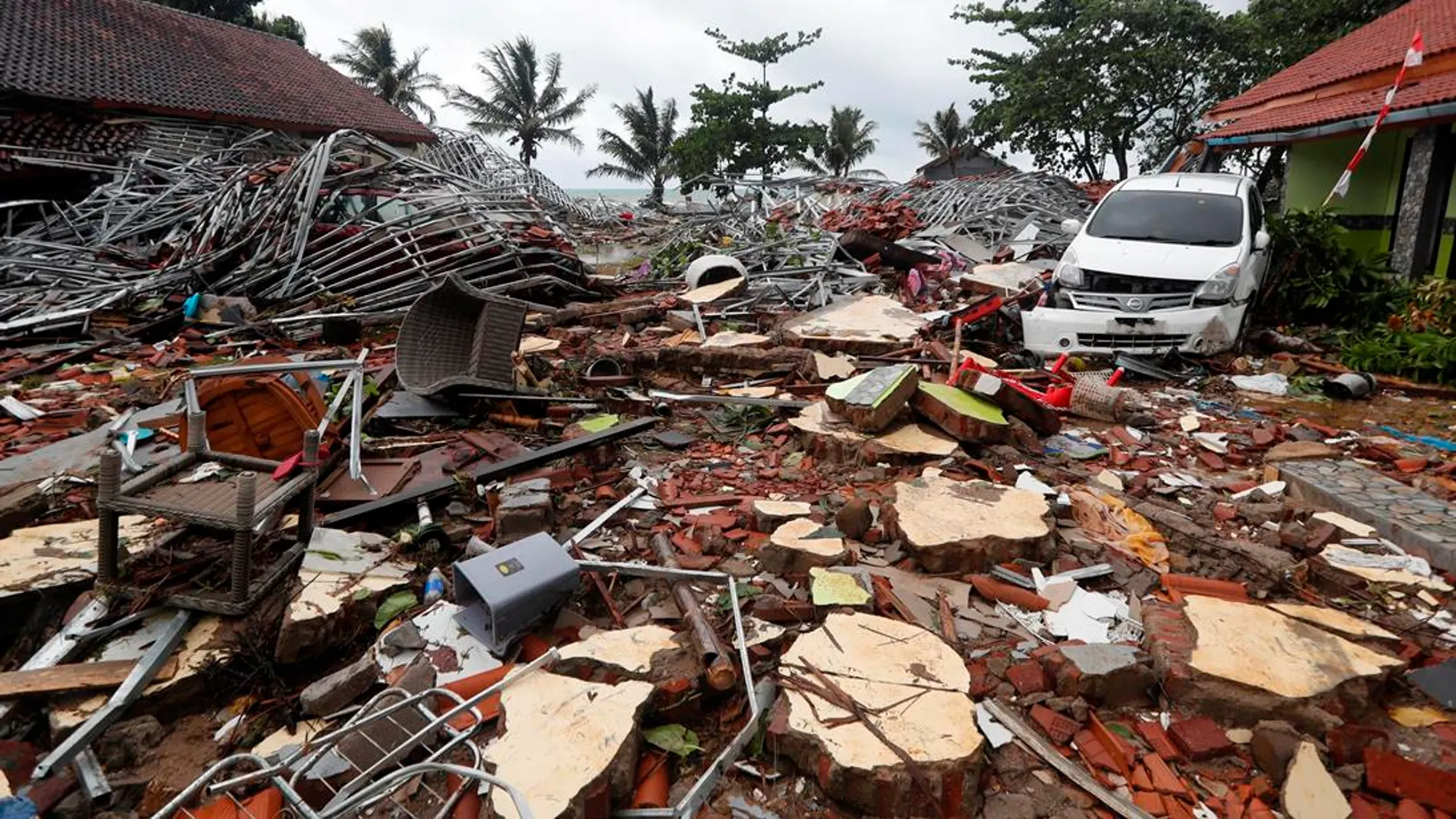Efectos del tsunami en Indonesia Efectos del tsunami en Indonesia