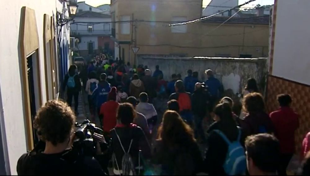 Una marcha marcha recorre el tramo de Nerva a El Campillo en honor a Laura Luelmo