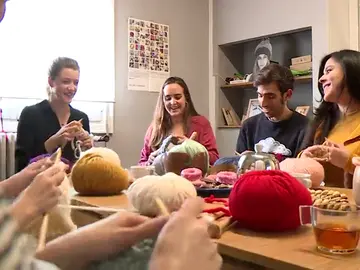 Tejer está de moda, hay quién considera que es el Yoga del siglo XXI Tejer está de moda, hay quién considera que es el Yoga del siglo XXI